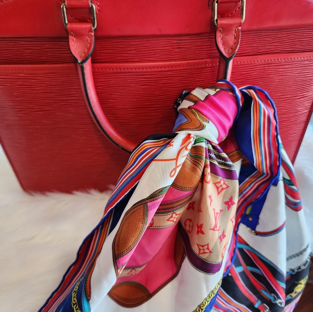 Authentic Vintage Louis Vuitton Epi Riviera Bag - Picture 8 of 15